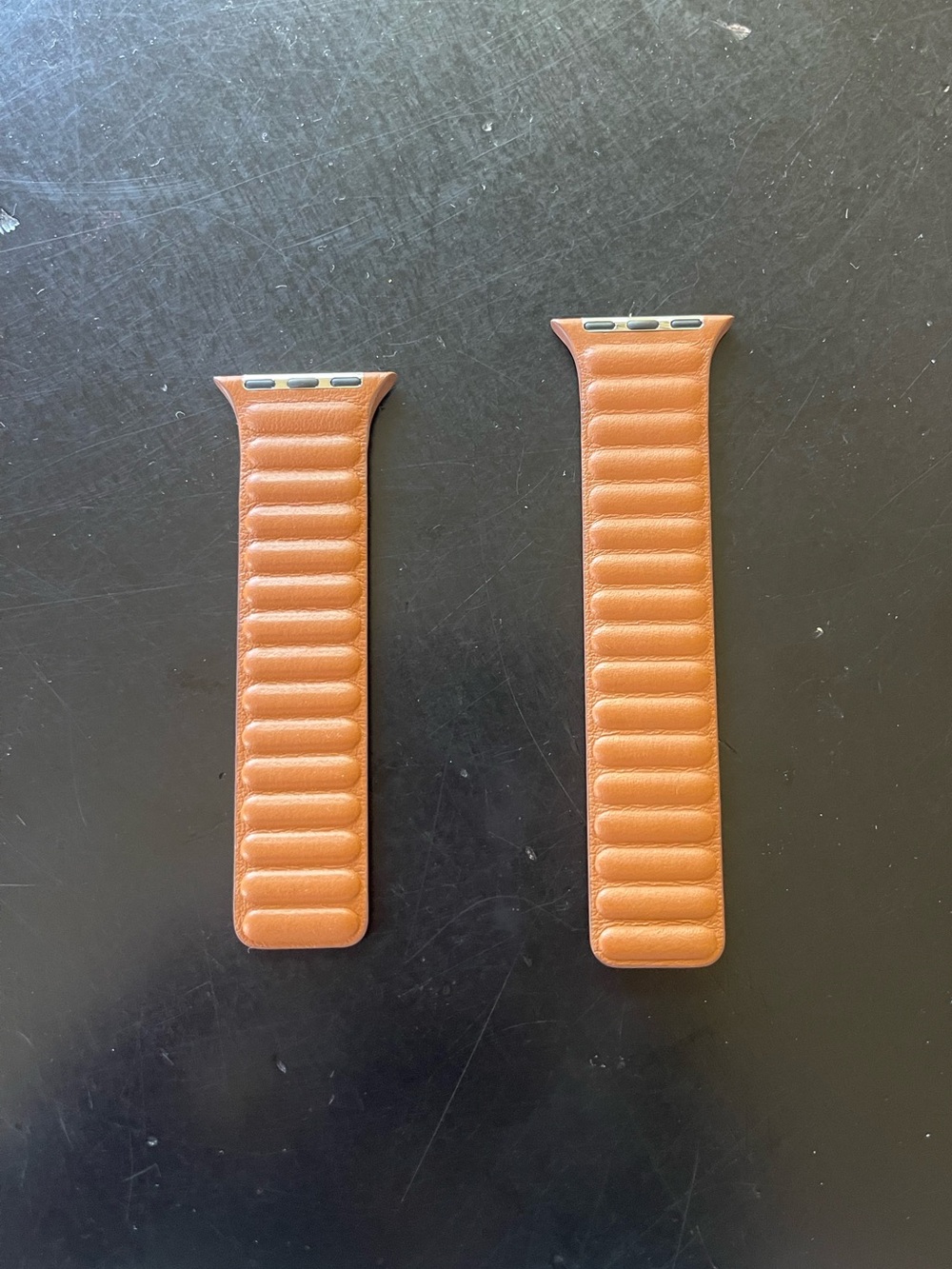 Apple Leather Link Band